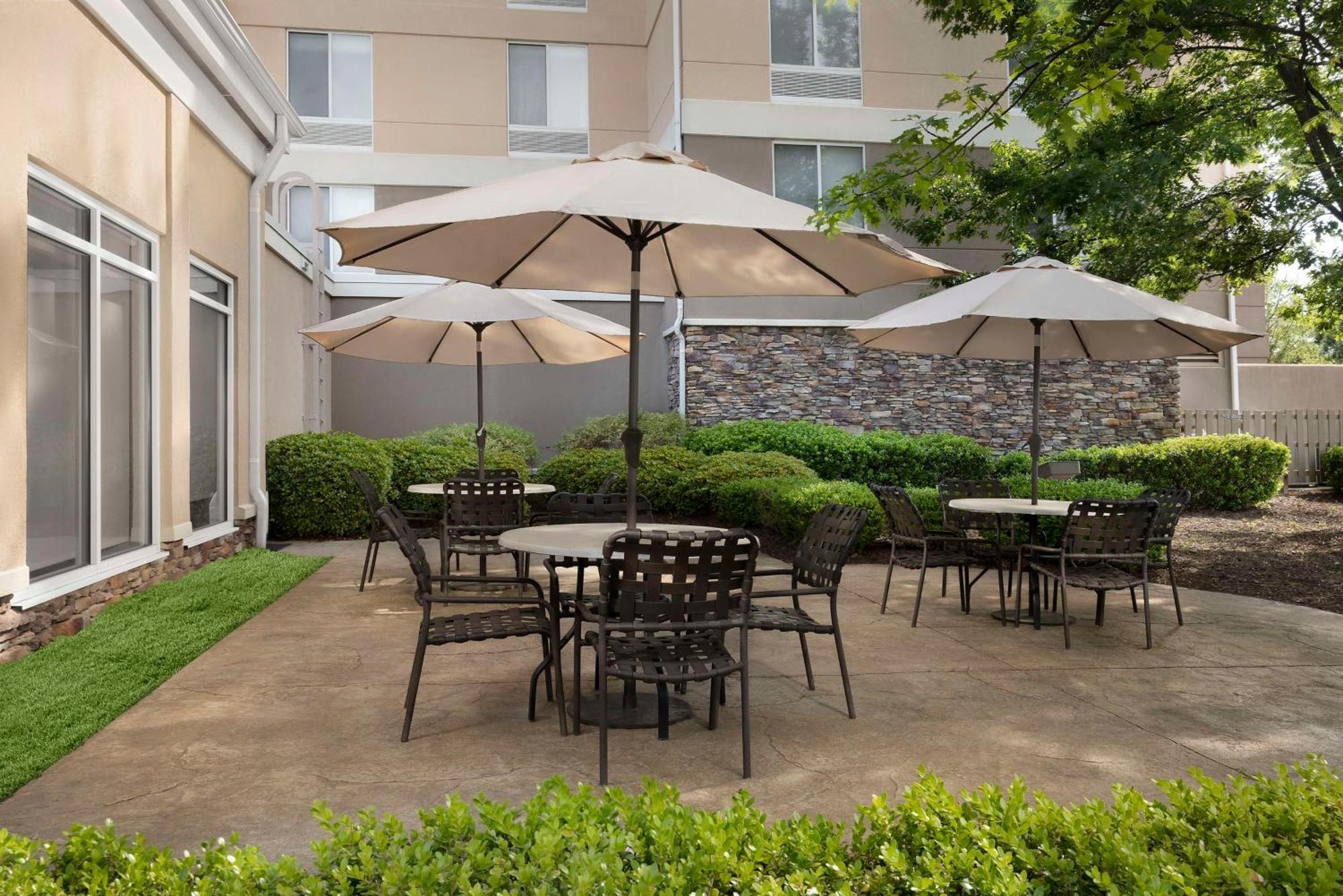 Hilton Garden Inn Raleigh Capital Blvd I-540 Exterior photo